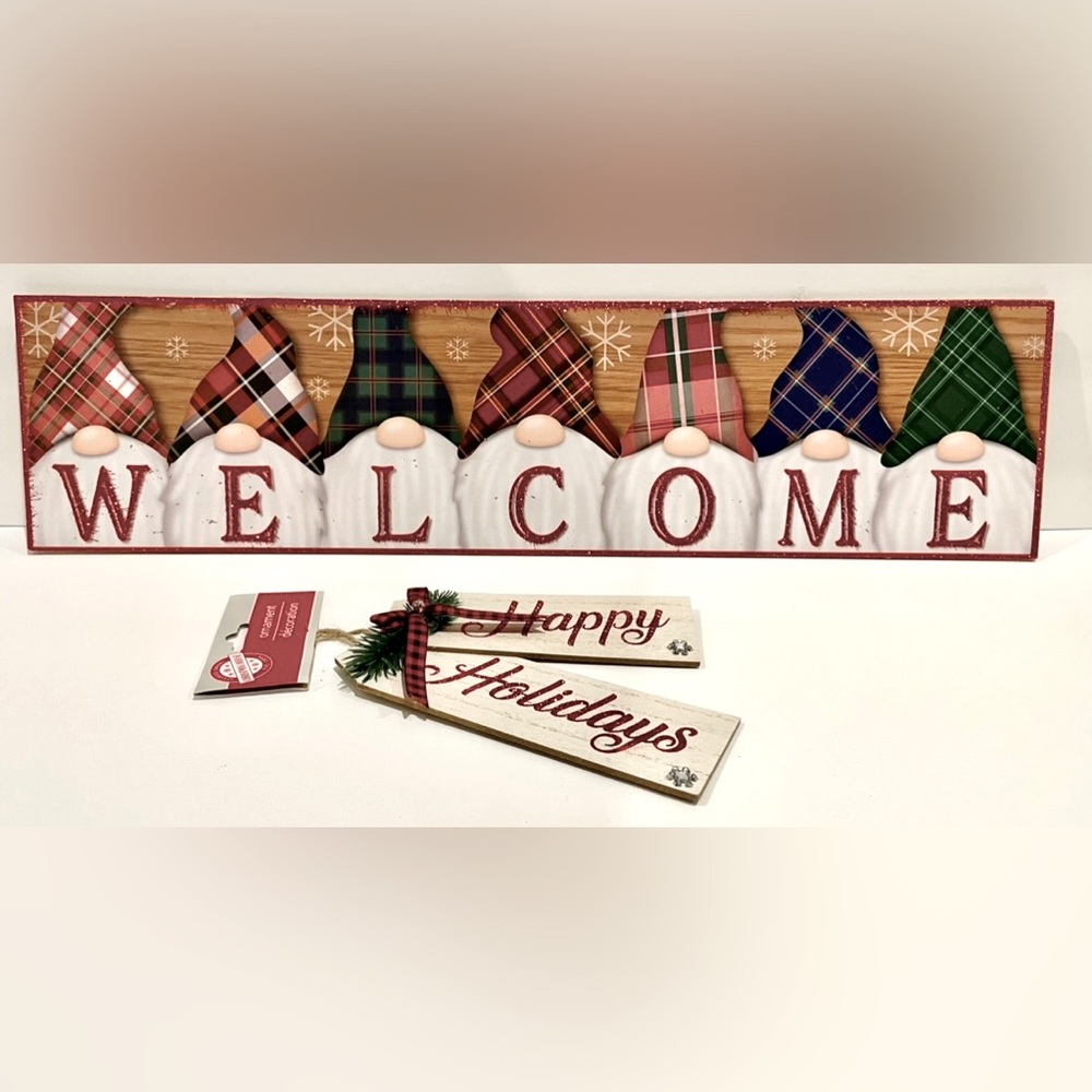 Holiday 2Pc Large Welcome Sign Gnomes with  hats & Happy Holidays Decor NWT